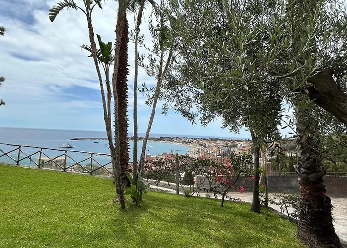 ヴィラ Luxury Vittorianna Etna- Taormina & Seaview With Pool ジャルディーニ・ナクソス