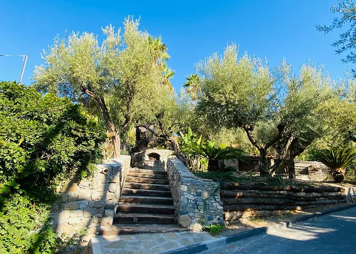 Luxury Vittorianna Etna- Taormina & Seaview With Pool Villa